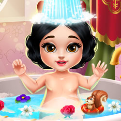 Play Game Snow White Baby Bath